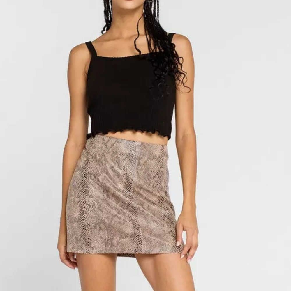 NWT West of Melrose Snakeskin Skirt